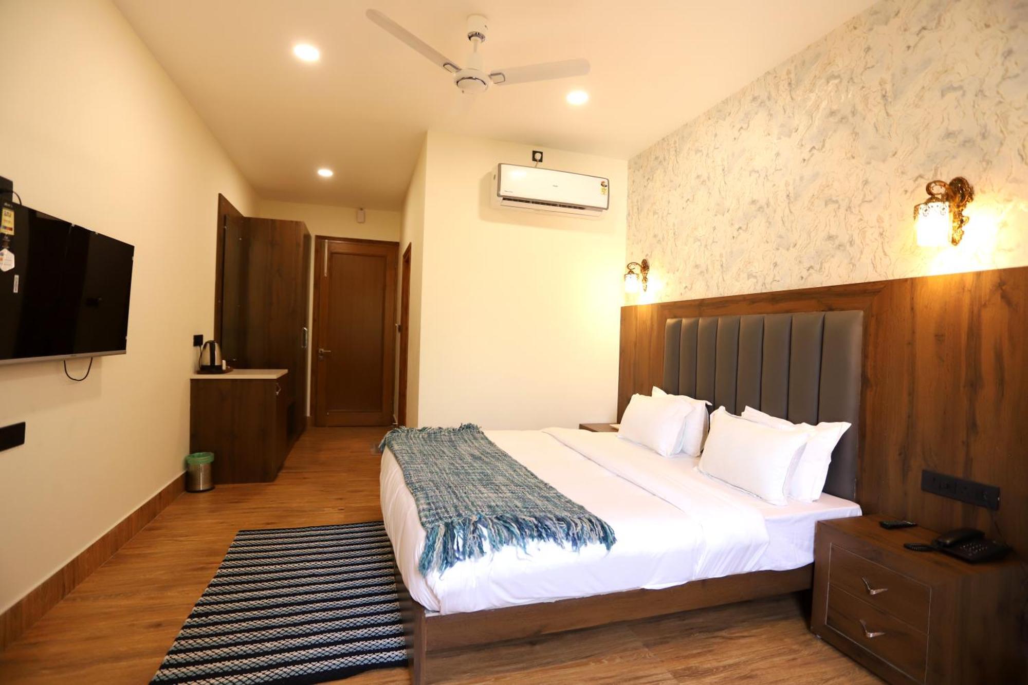 Hotel Dhingra Inn Rewāri Exterior photo